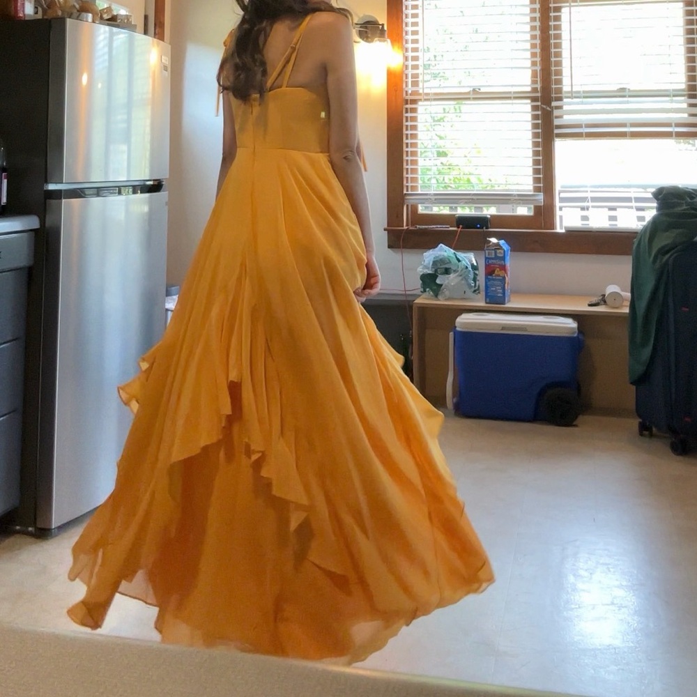 Elegant Marigold Sleeveless Dress - Picture 3 of 7